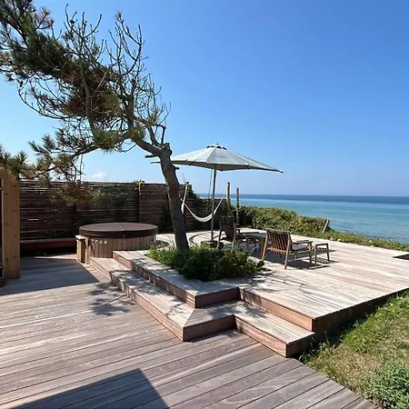 Magnificent Seaside With Stunning Views *