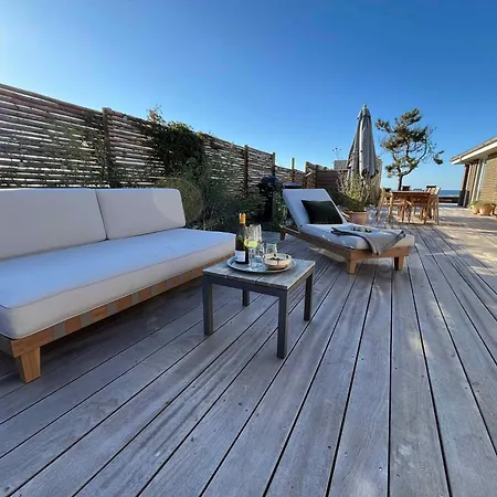 Magnificent Seaside With Stunning Views