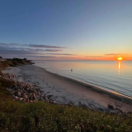 Magnificent Seaside With Stunning Views *