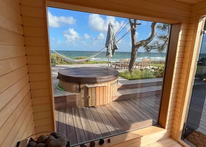 Magnificent Seaside With Stunning Views Dom wakacyjny