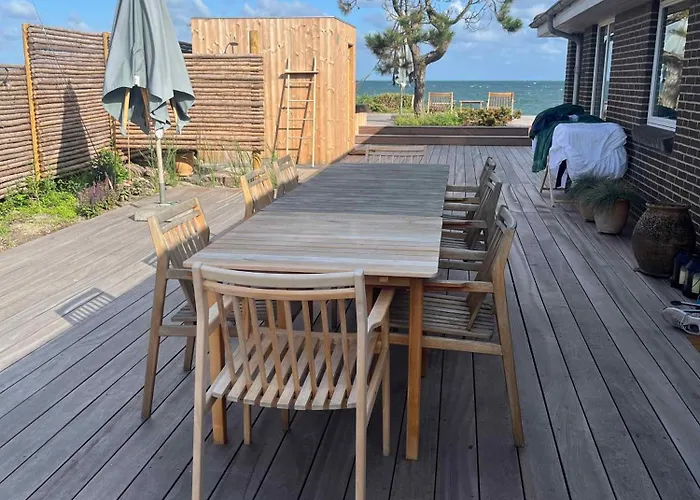 Magnificent Seaside With Stunning Views *