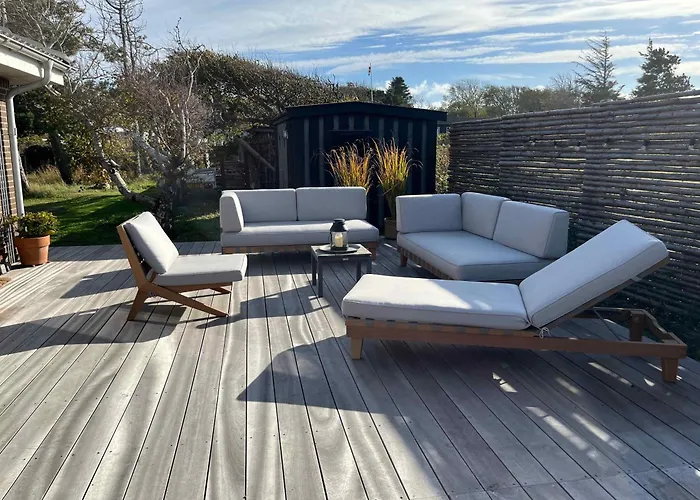 Magnificent Seaside With Stunning Views *